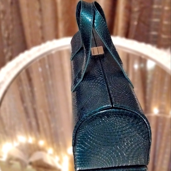 No Markings Handbags - Vintage Emerald Green Handbag Unique